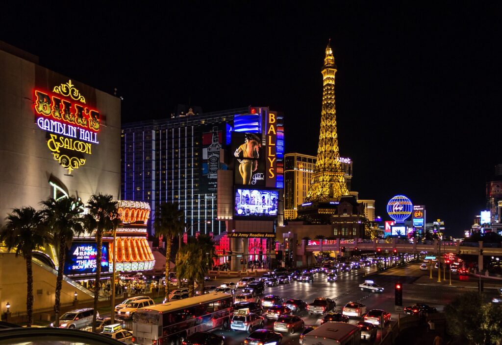 "Las Vegas es una de las ciudades más escogidas por los participantes del work and travel USA para llevar acabo su programa debido a las grandes opciones de entretenimiento nocturno que ofrece"