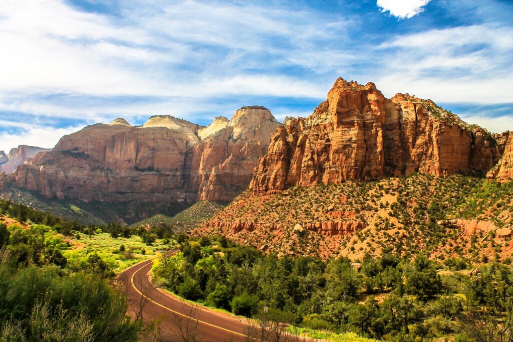 "SI realizas tu Internship USA en Utah tendrás la posibilidad de visitar innumerables parques nacionales"